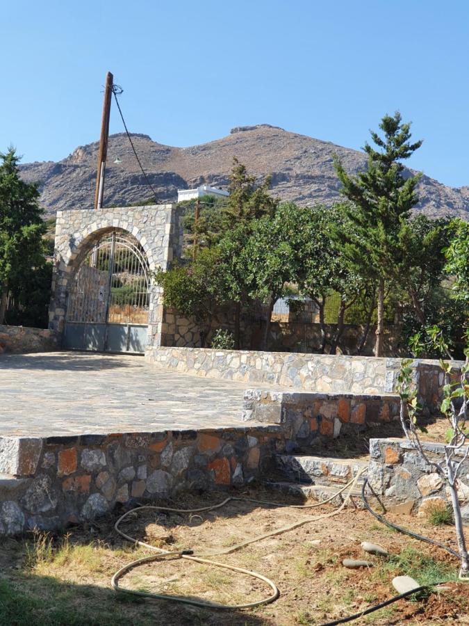 Villa Petrino Tsoútsouros Exterior foto