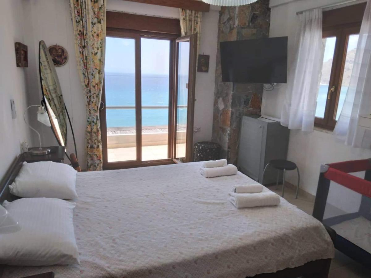 Villa Petrino Tsoútsouros Exterior foto